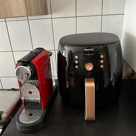 Апартаменты Schoene 75qm Wohnung, Zentral, Ruhig, 2 Schlafzimmer Und Kueche, Office