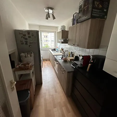 Schoene 75qm Wohnung, Zentral, Ruhig, 2 Schlafzimmer Und Kueche, Office * Дортмунд